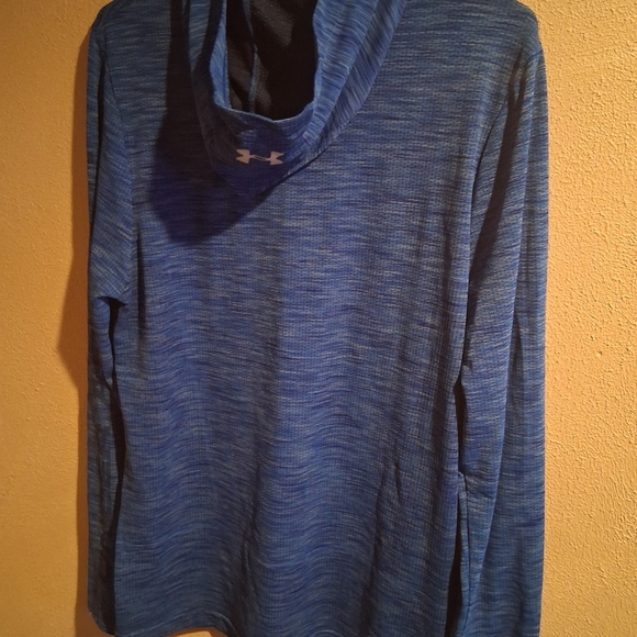 Under Armor Fish Heather Blue Fitted Coupe Heat Gear Hooded Top M - Picture 6 of 6